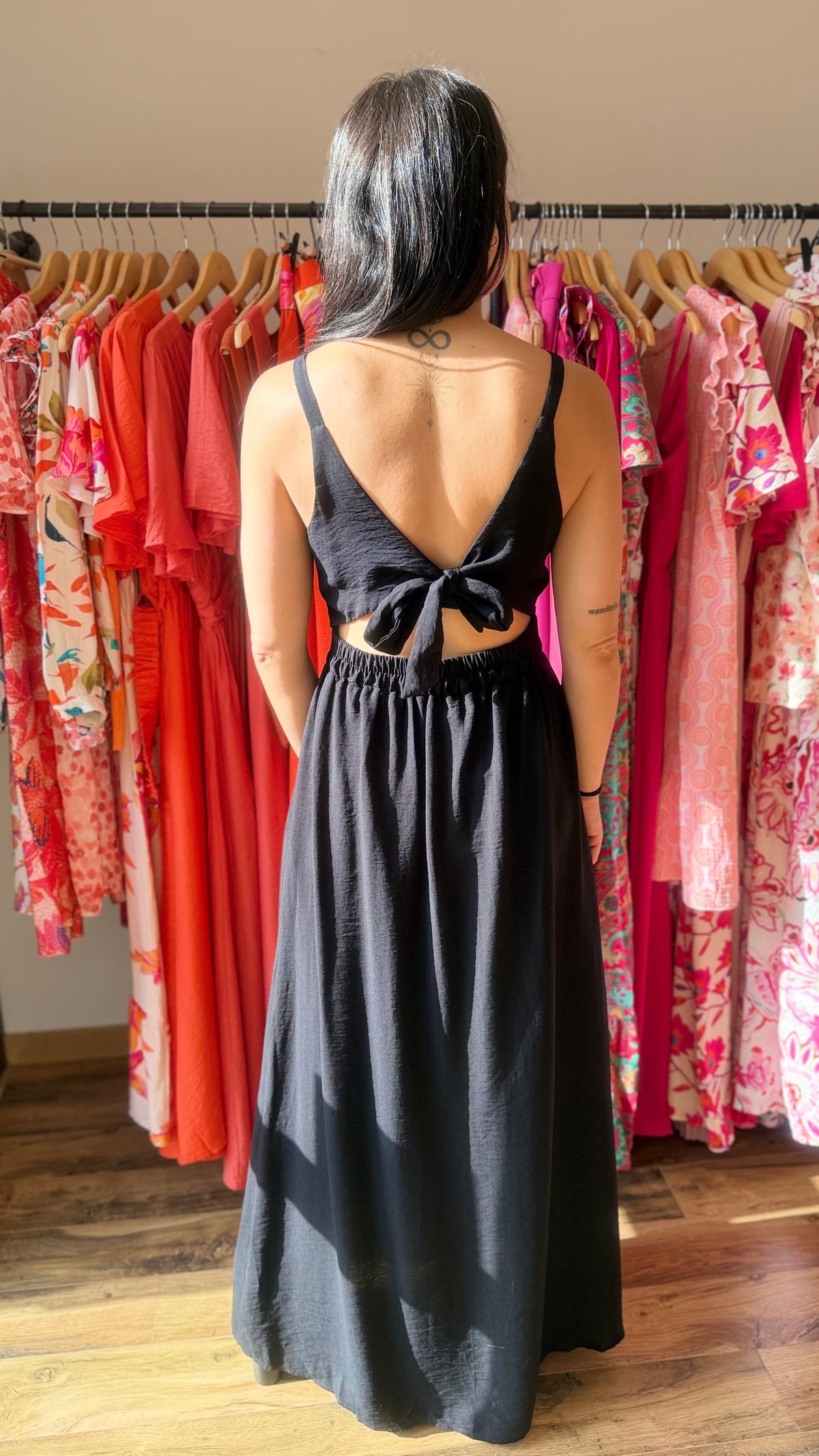 VĂȘtements longue Molly negra Curvy