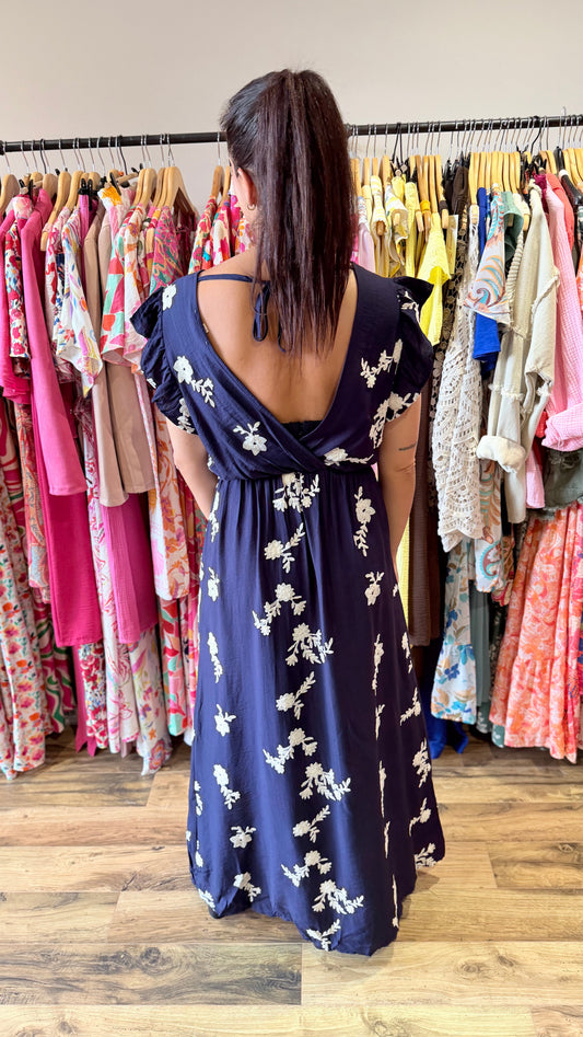 Vêtements longue Lina Curvy (Précommande Expédition 16/06)