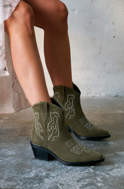 Élise™ | Bottines Courtes en Suède
