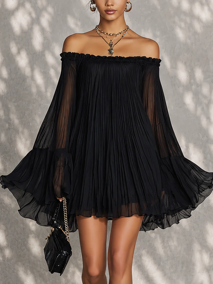 Robe Court Noir à Manches cloche et Volants