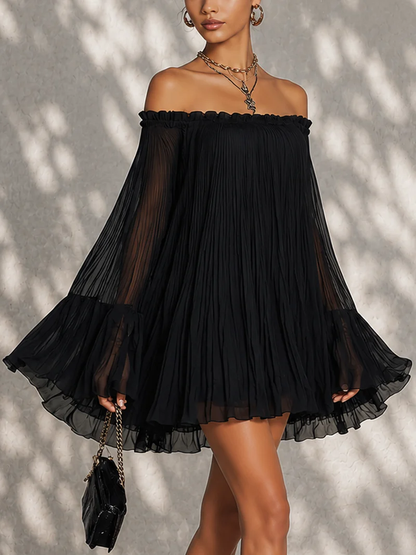 Robe Court Noir à Manches cloche et Volants